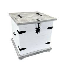 Load image into Gallery viewer, Windsor Trunk End Table