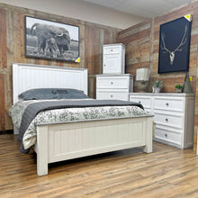 Load image into Gallery viewer, Windsor Bedroom Set