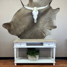 Load image into Gallery viewer, Pottery Farm Console