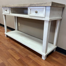 Load image into Gallery viewer, Pottery Farm Console