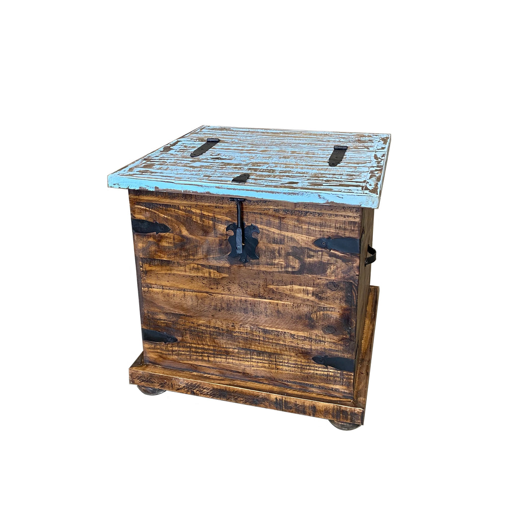 Lakeside Trunk End Table (CLOSEOUT)