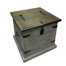 Load image into Gallery viewer, Ruidoso Trunk Coffee Table Set