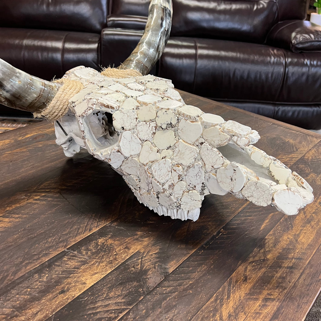 Flat Stone Cow Skull (White Flat Stone)