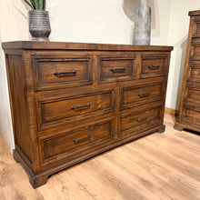 Load image into Gallery viewer, Desert Valley Bed Set
