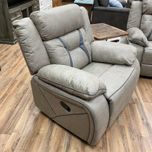 Load image into Gallery viewer, Mendoza Sofa &amp; Recliner (CLOSEOUT)

