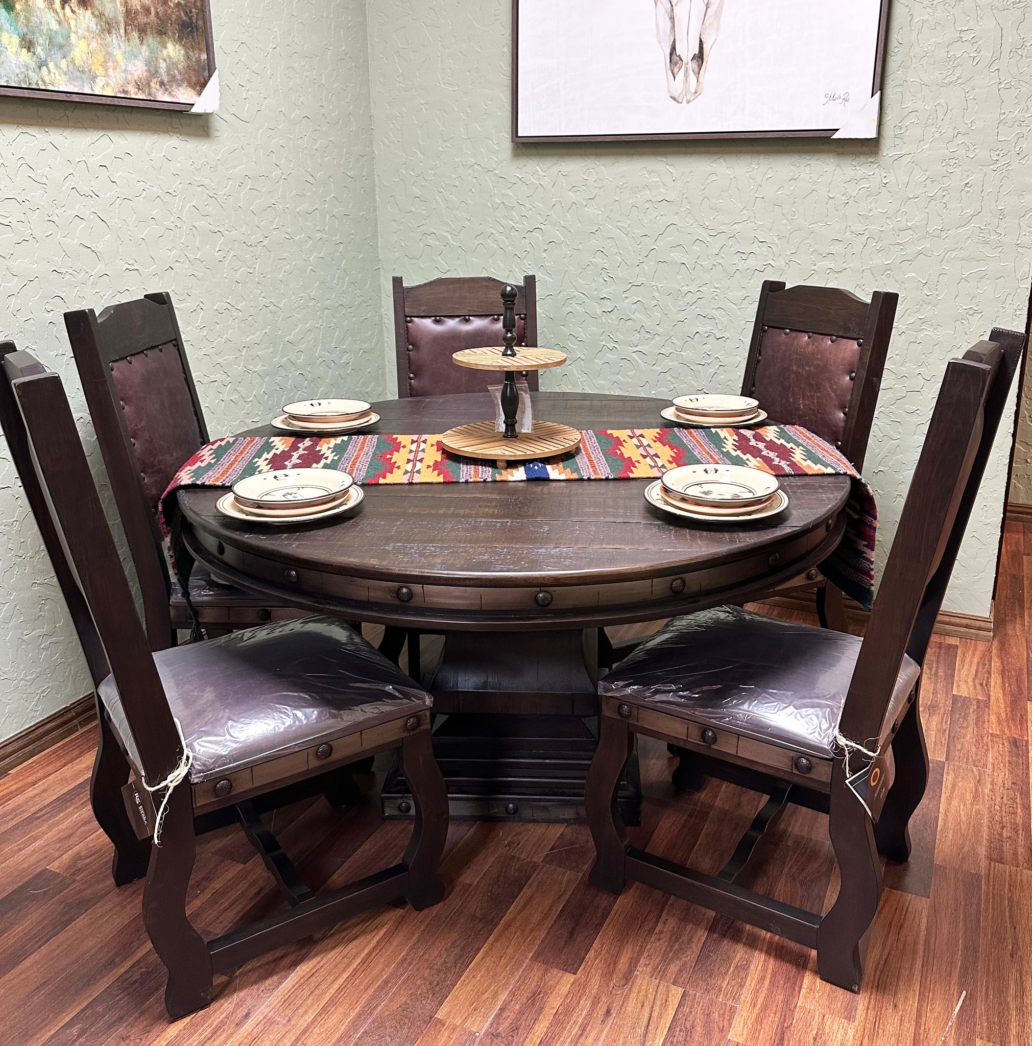 Rustic Round Kitchen Table Sets With Leaf Quarte 7-Piece Rustic